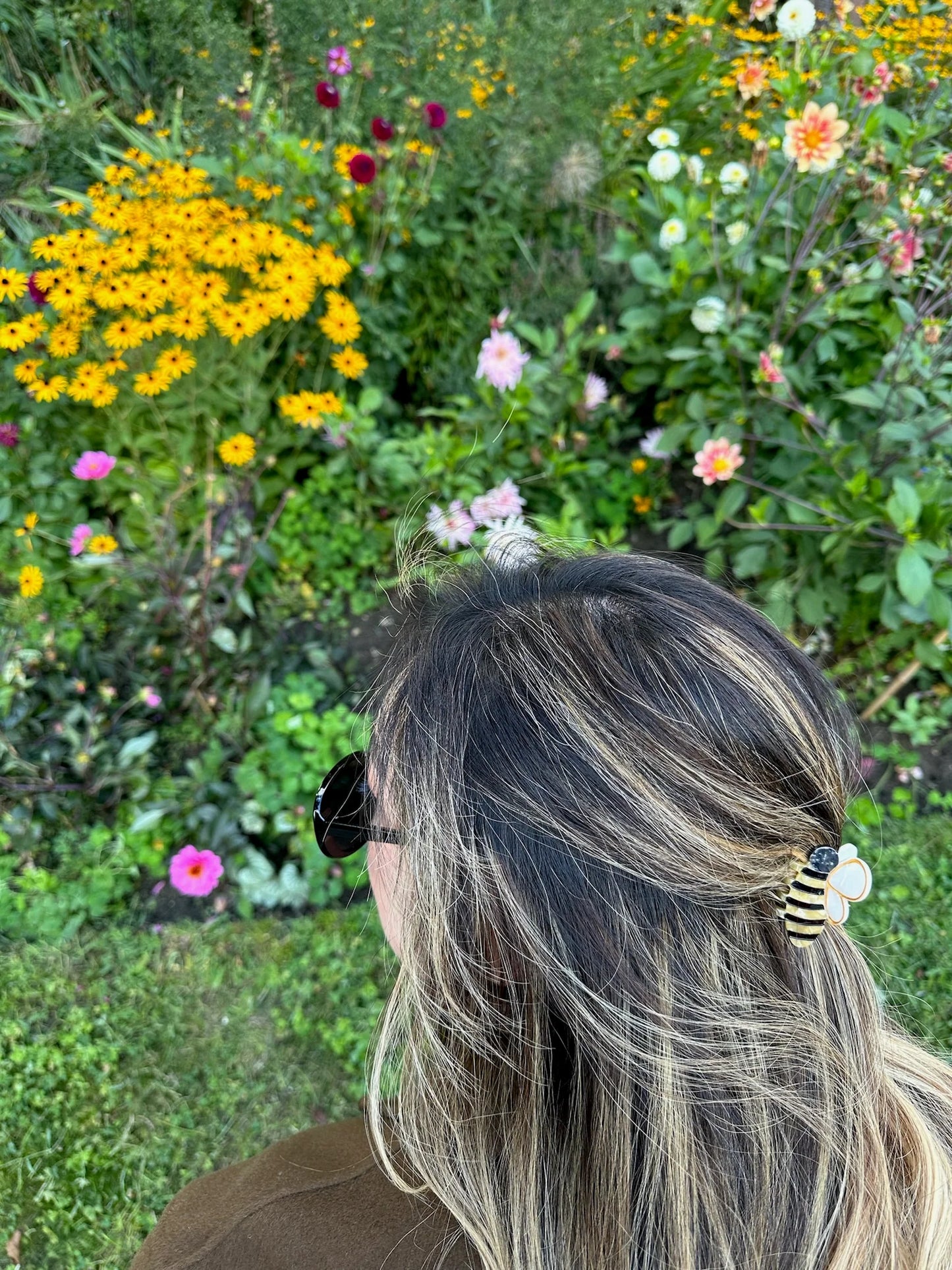 Solar Eclipse Mini Bee Claw Clip