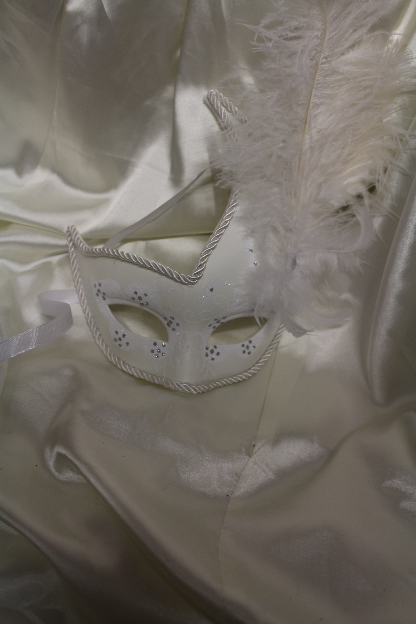 White Pointed Feather Masquerade Mask