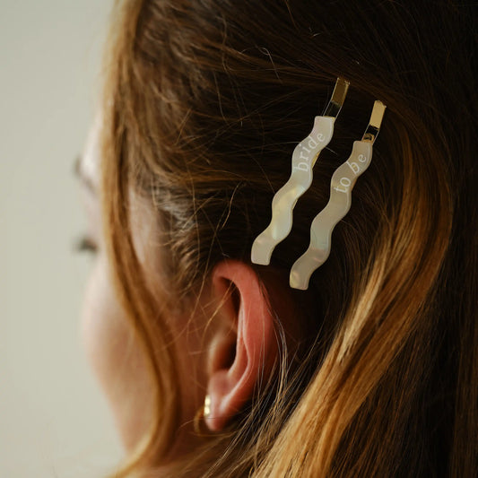 Wavy 'Bride to Be' Hair Slides