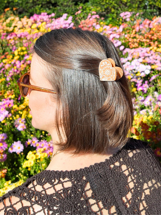 Solar Eclipse Brown Mini Paisley Heart Claw Clip