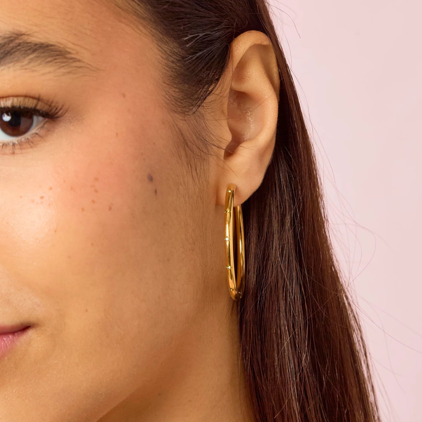 Bijoux De Mimi Hebe Thin Bigger Star Hoop - Gold & Green