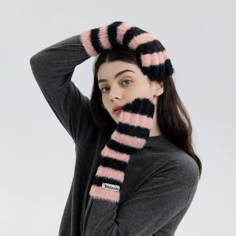 Striped Fuzzy Knitted Gloves - Pink & Black